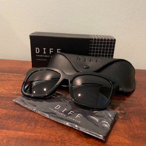 DIFF Bella Sunglasses, Black, BRAND NEW